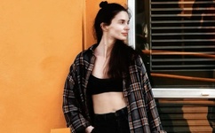 学生粉嫫下面慰喷白浆7